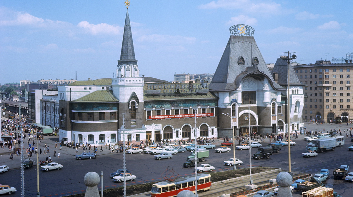 Комсомольская Площадь, площадь трех вокзалов